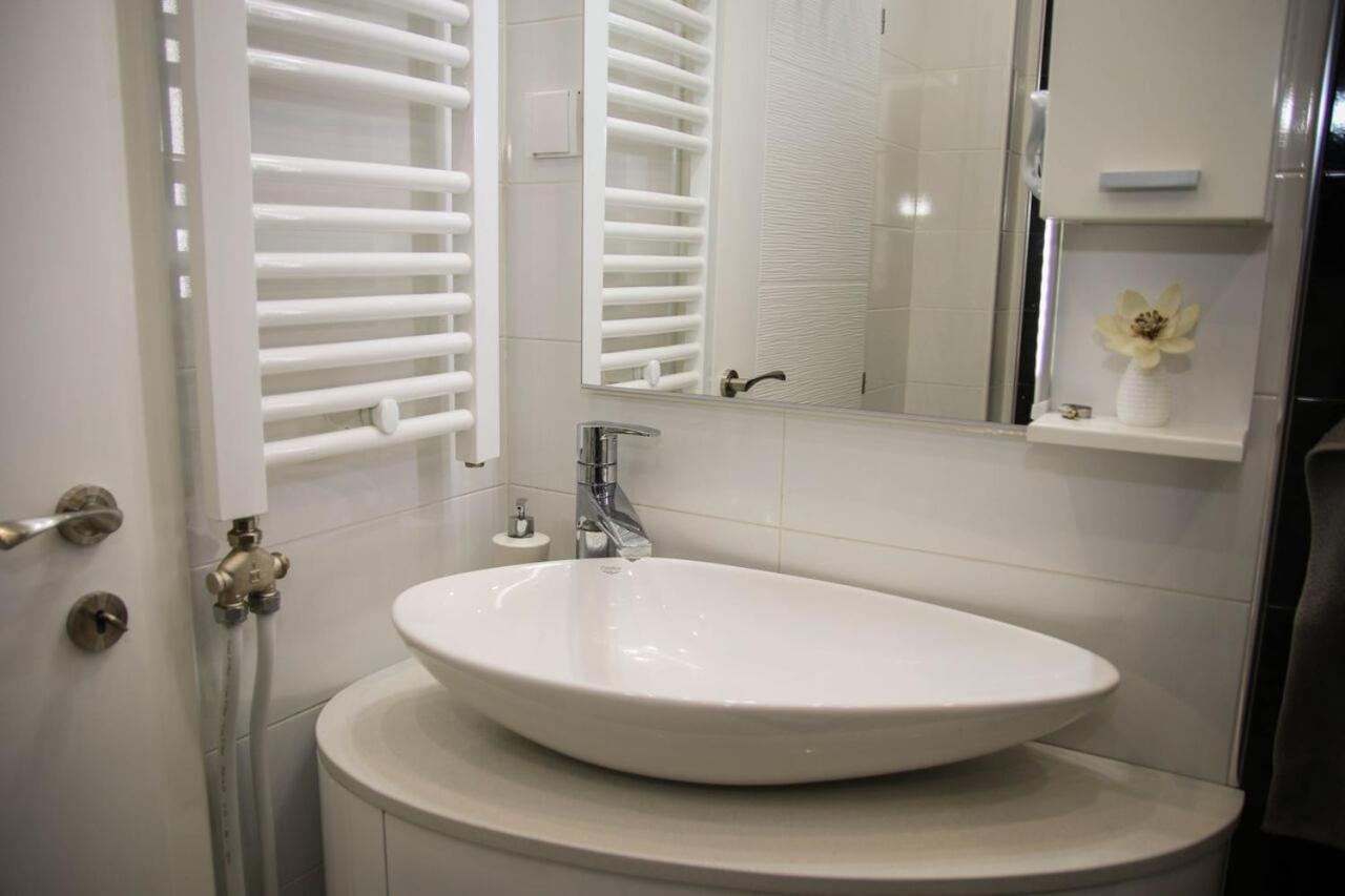 נובי סאד Madea Apartments מראה חיצוני תמונה